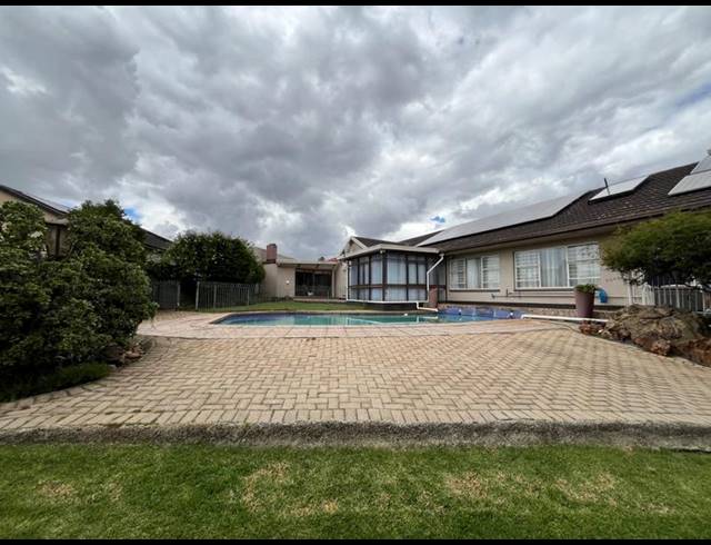 4 BEDROOM HOUSE FOR SALE IN GREENHILLS